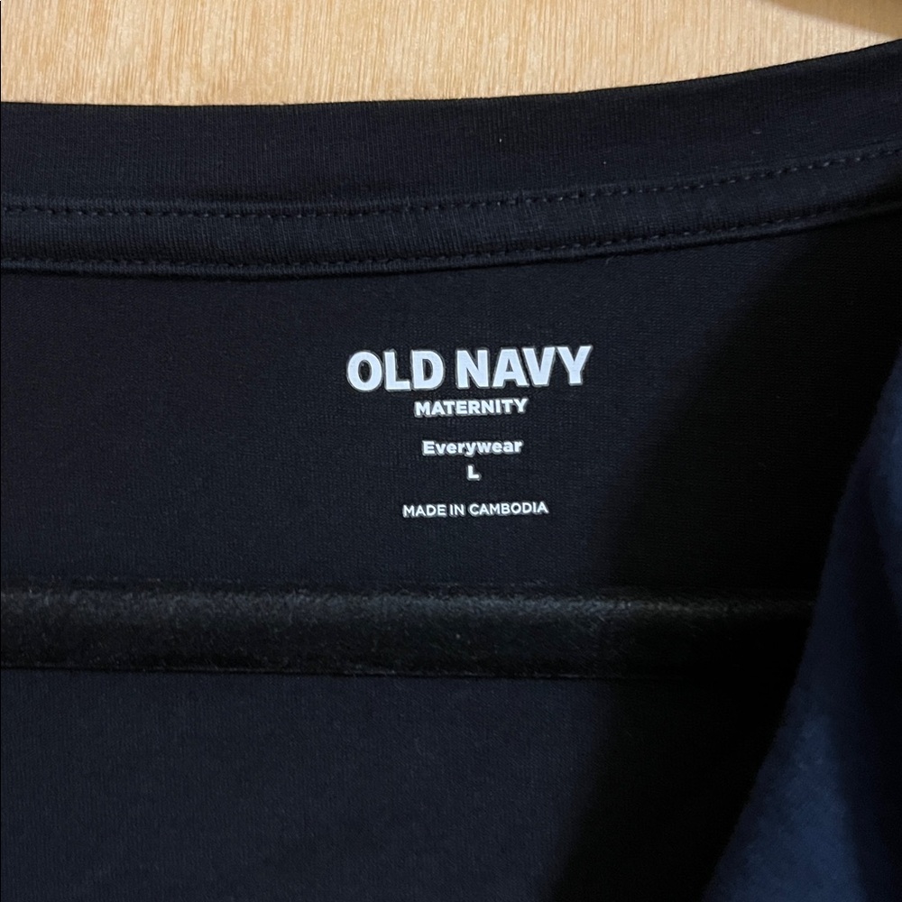 Old Navy Maternity Scoop Neck Tshirts - Picture 3 of 3